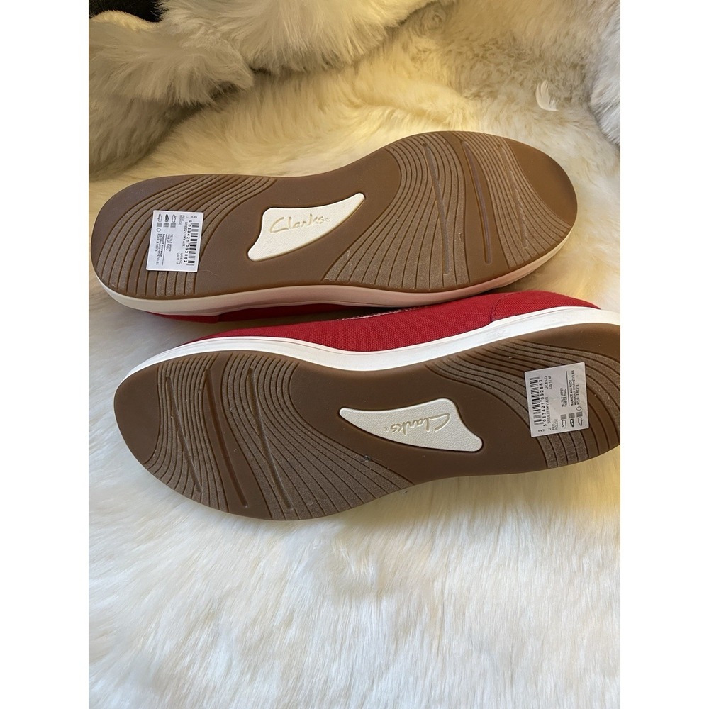 Clarks Cloudsteppers Red & White BreezeSky Air Women's Slip On 11 NWOB - Picture 4 of 11